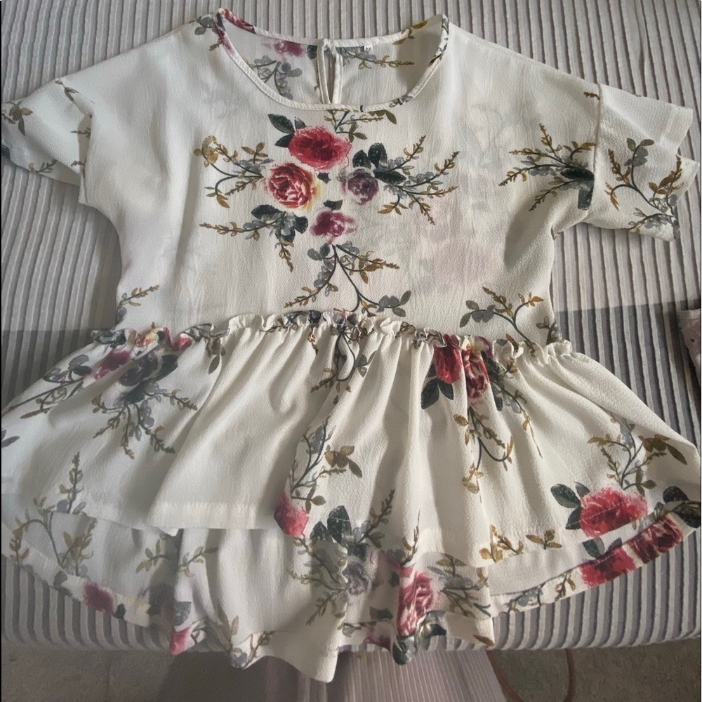 Cute blouse